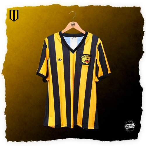 AURINEGRA 82