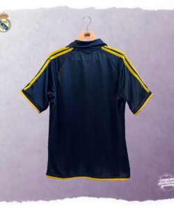 Alternative view of REAL MADRID (Away 1999/00)
